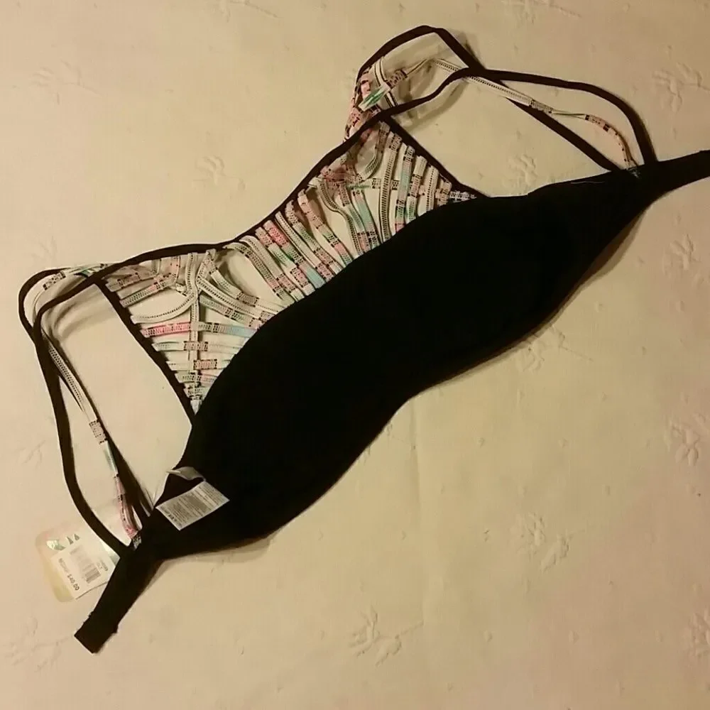 HOBIE Tribal Cut Out Bikini Top Swim Top Bathingsuit Top Swimsuit top  New - Picture 5 of 7